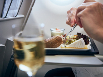 Nuestro nuevo catálogo de Catering aéreo: la excelencia a bordo