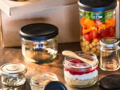 Envases reutilizables: el futuro de la restauración sostenible